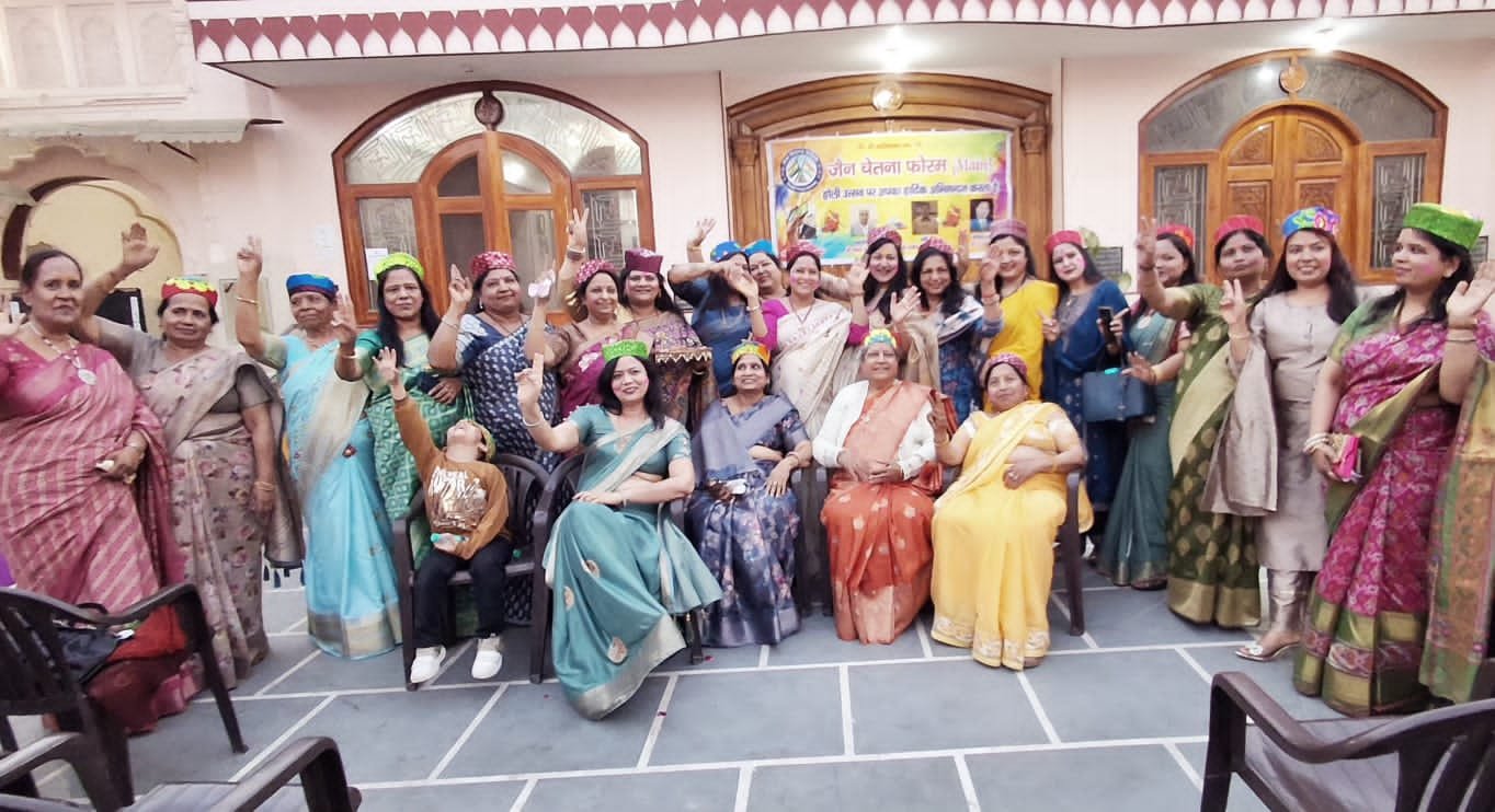 मेरठ : जैन चेतना फोरम का भव्य होली महोत्सव: ‘मिस पिचकारी–मिस्टर गुलाल’ से गूंजा घंटाघर, विश्व सूची में नाम आने पर योगेश जैन का सम्मान