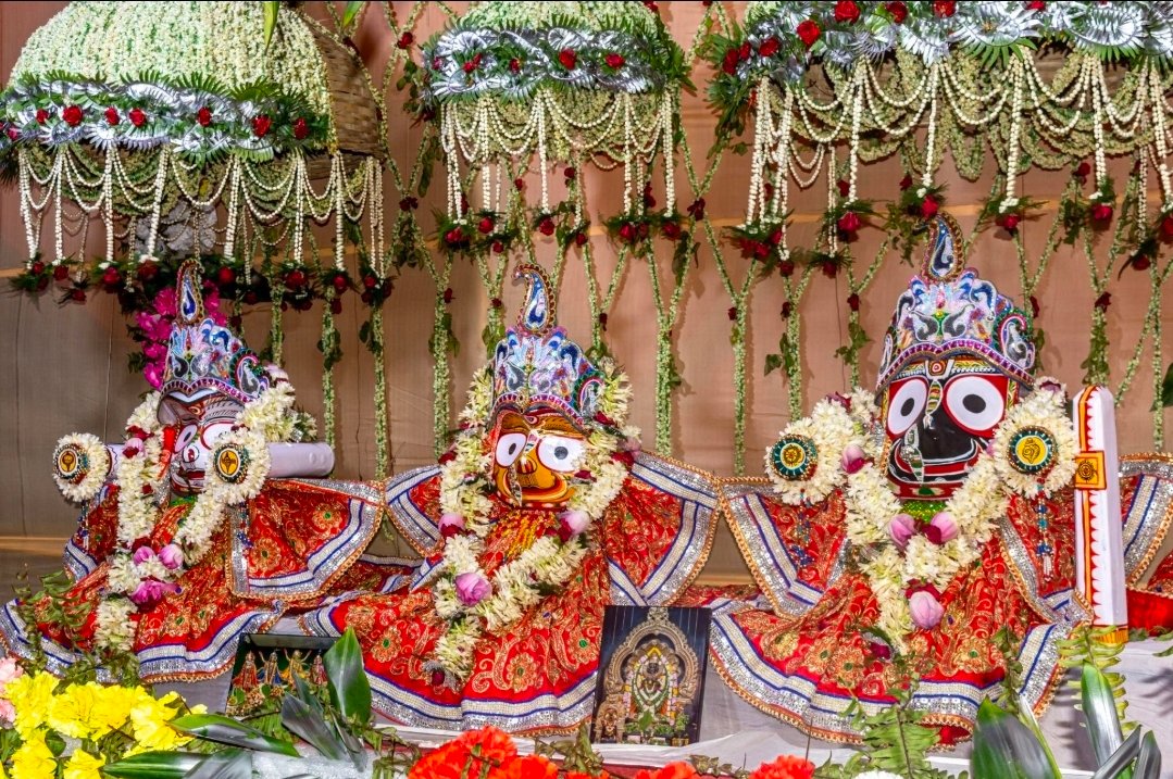 मेरठ छावनी में भक्ति और रंगों का संगम: श्री भगवान जगन्नाथ मंदिर में धूमधाम से मना होली फाल्गुन महोत्सव